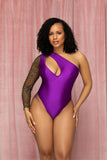 Body morado con escote asimétrico