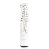 Botas de charol blanco con punta cerrada y tacón